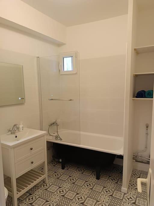 La Garconniere De Gege Apartment Tournus Exterior photo
